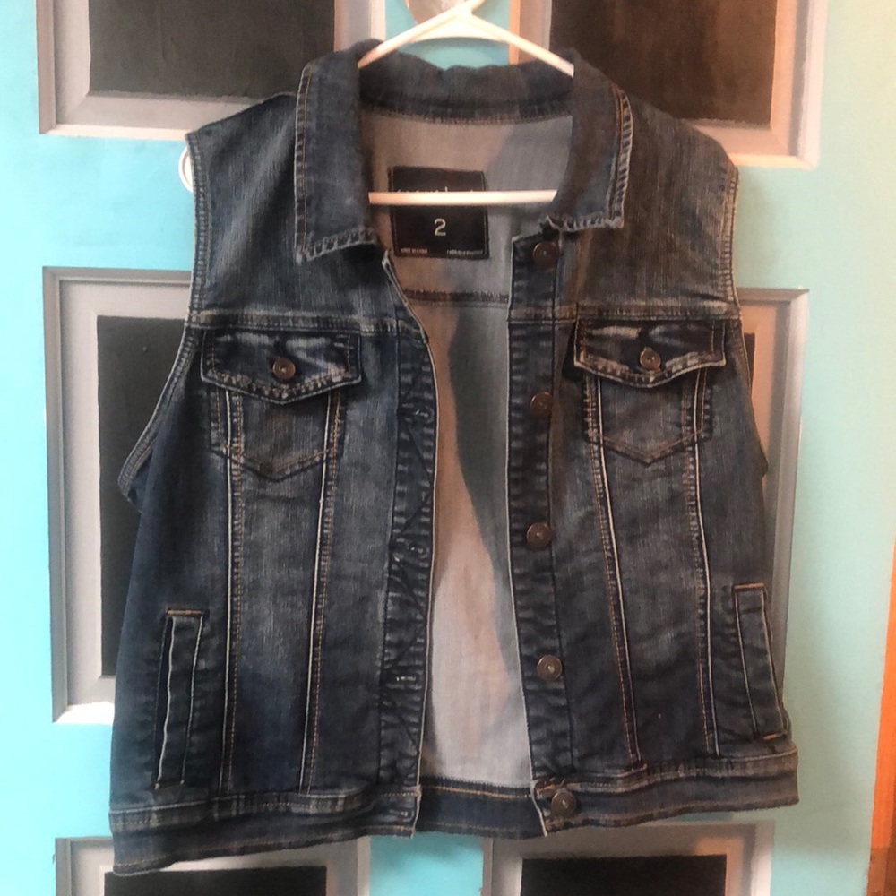 Medium Wash Jean Vest Maurices Size 2
